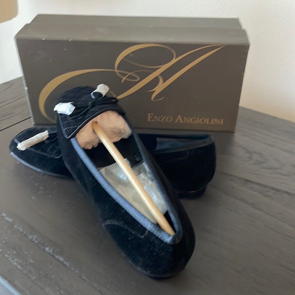 Enzo Angiolini Lizzia Velveteen Flats